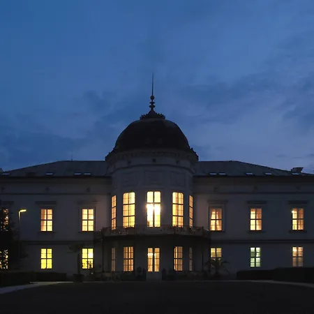 Park Tartuf Hotel 3*