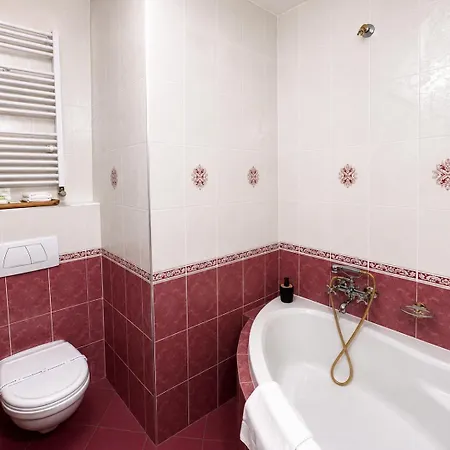 Park Tartuf Hotel 3*