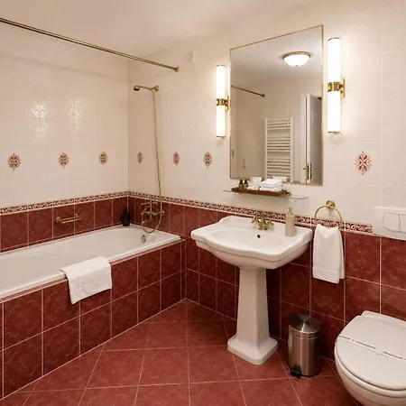 Park Tartuf Hotel 3*