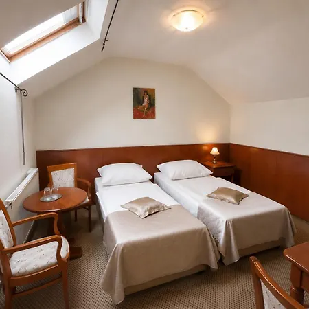 Park Tartuf Hotel 3*