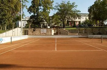 Park Tartuf Hotel 3*
