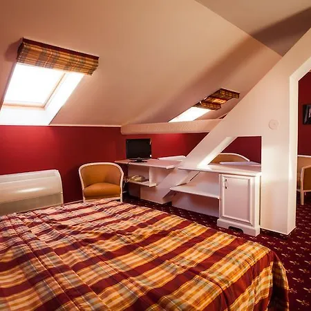 Park Tartuf Hotel 3*