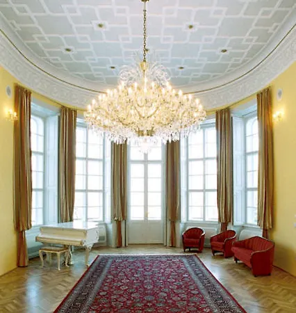 Готель Park Tartuf 3*